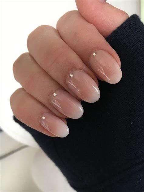 Nail Art sposa il trend è la baby boomer Weddings