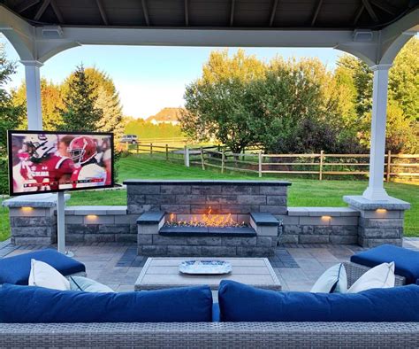 Outdoor Tv Ideas 10 Ways To Include A Screen In Your Yard Homes