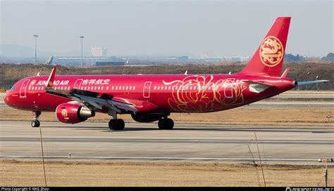 B 8068 Juneyao Airlines Airbus A321 211 WL Photo By NKG Zhao ID