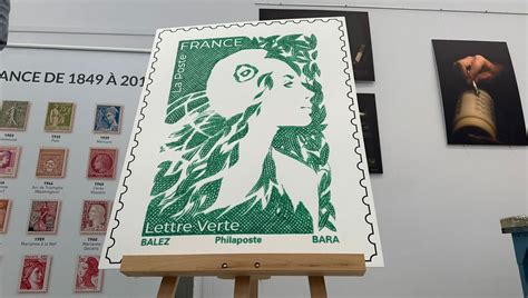 La Poste Le Nouveau Visage Des Timbres Marianne D Voil Par