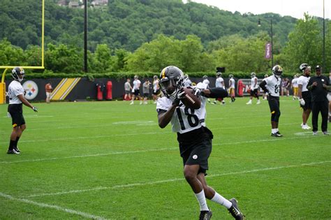 Steelers Wr Diontae Johnson Talks Unique Style Rookie Expectations