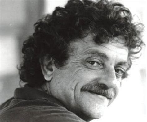 Kurt Vonnegut Biography - Facts, Childhood, Family Life & Achievements