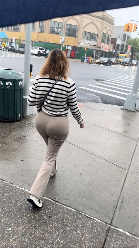 Milf Latina With A Phat Ass Oc Spandex Leggings Yoga Pants Forum