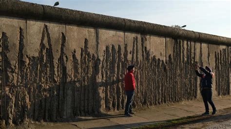 La inconcebible caída del muro de Berlín