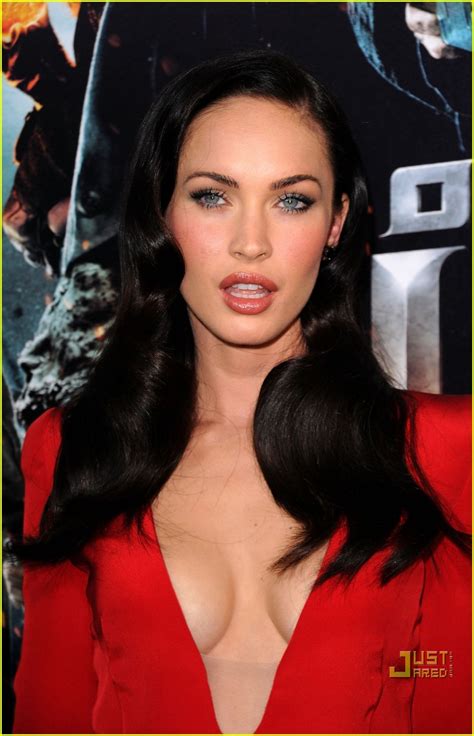 Megan Fox Red Hot At Jonah Hex Premiere Photo Megan Fox Pictures Just Jared
