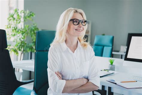 Photo Of Successful Boss Cto Company Blonde Mature Lady Folded Arms Confident Wearing Formal