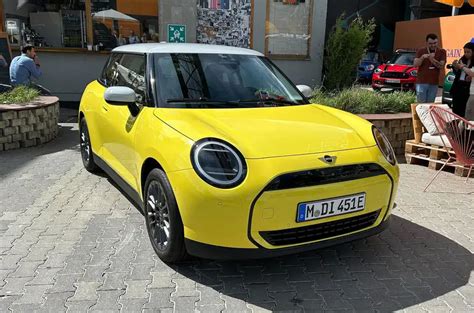 Återfödd elektrisk Mini Cooper Bilnytt se