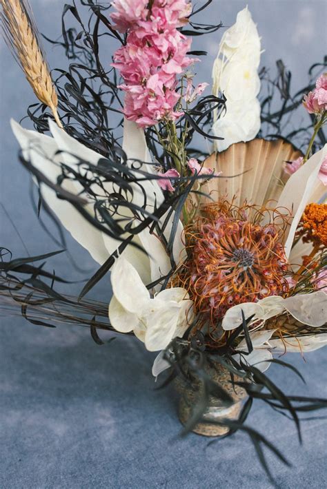 The Art of Drying Flowers – The Unlikely Florist