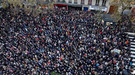 Manifestación Multitudinaria En París Contra El Antisemitismo