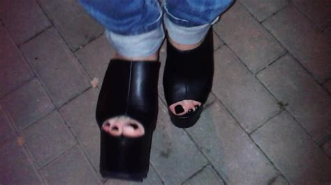 Platform Mules Shemale Amateur Outdoors HD Porn Video 03 XHamster