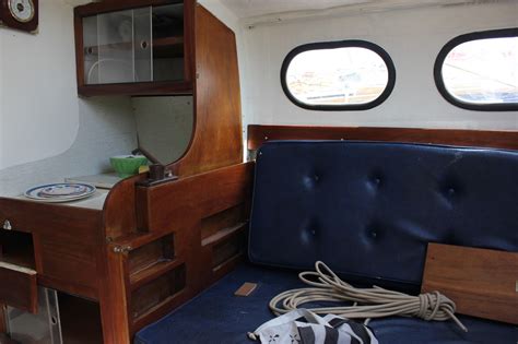 Simple Sailing Low Cost Cruising: Paint for Boat Cabin Interiors