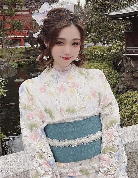 Hot girl xinh đẹp diện đồ xẻ sâu khoe đường cong táo bạo Người đẹp Việt Giải Trí