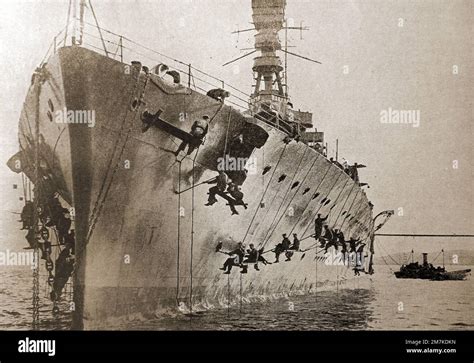 Battleship grey paint hi-res stock photography and images - Alamy