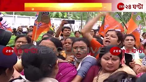 Bjp Protest ডেঙ্গি নিয়ে বিজেপির মহিলা মোর্চার স্বাস্থ্যভবন অভিযান