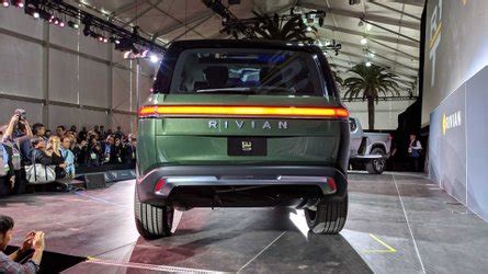 Rivian R1S Priced At $70,000: Range, Trims And Options Revealed