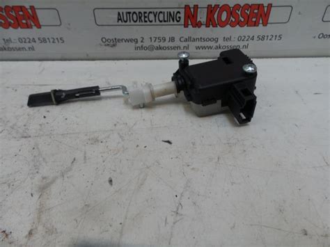 Tank Flap Lock Motor Volkswagen Touran Tdi V T A Hella