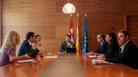 Mañueco promete a Ponferrada el impulso a sus polígonos como proyecto