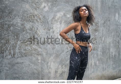 Strong Athletic Female Sprinter African Women Stock Photo 2227745197 ...