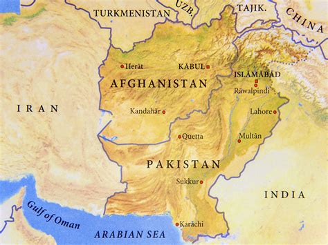 Dozens killed in Pakistan–Afghanistan border clashes – 5Pillars
