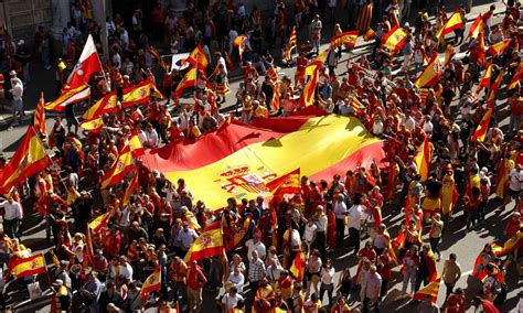 Dui Manifestación En Barcelona Contra La Independencia De Cataluña En Imágenes Manifestación