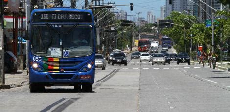 Imbiribeira ganha na segunda faixa exclusiva para ônibus rápido