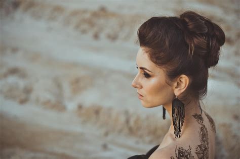 Premium Photo Beautiful Pattern On A Naked Body Of The Girl 3462