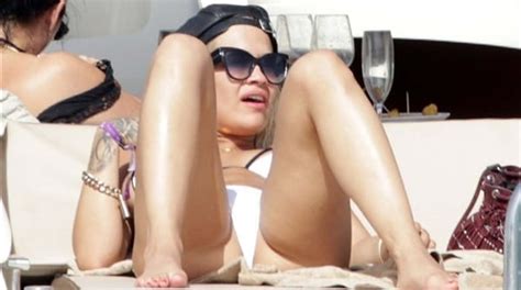 Rita Ora Is One Classy Broad In A Bikini