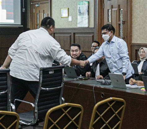 FOTO Ekspresi Menpora Dito Ariotedjo Blak Blakan Bantah Terima Aliran