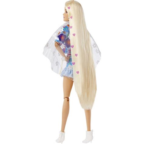 Купить куклу Барби Экстра Модница в джинсовом костюме с цветами Barbie ...