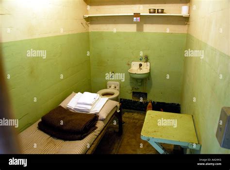 Prison cell alcatraz Fotos und Bildmaterial in hoher Auflösung Alamy