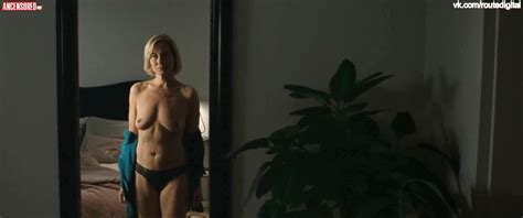 Naked Trine Dyrholm In Queen Of Hearts