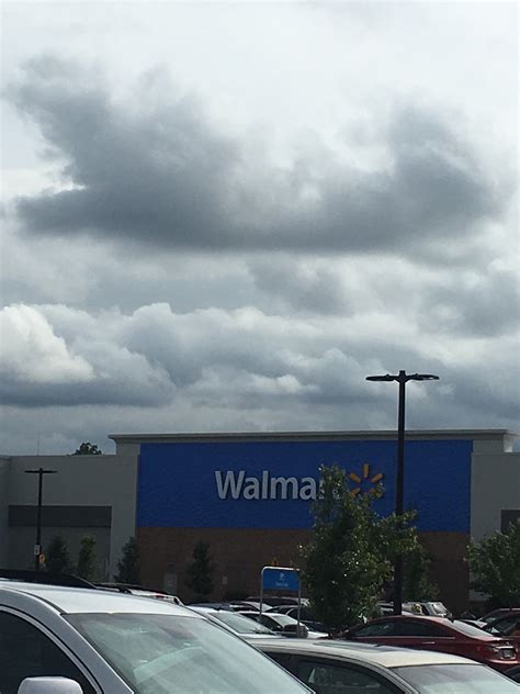 Shoppers say walmart hermitage pa is very clean