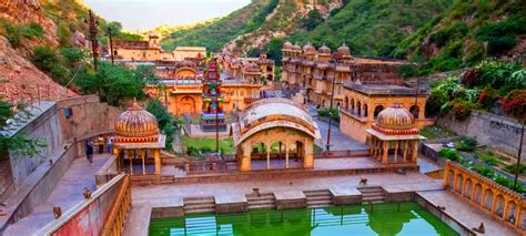 Famous Religious And Pilgrimages Places Visit In Jaipur