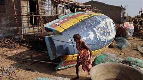 Cyclone leaves damage behind in India