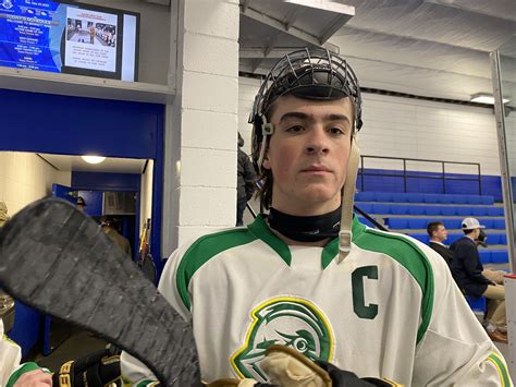 Notre Dame West Haven Hockey Defeats New Canaan In Top 10 Matchup