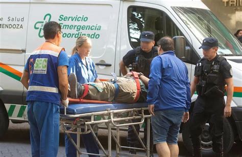 Lo Atropellaron Cuando Cruzaba La Calle En Ciudad Y Termin Internado