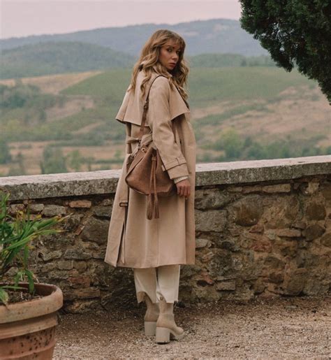 Kolor Nude Postaw Na Monochromatyczne Stylizacje Tej Jesieni Wojas