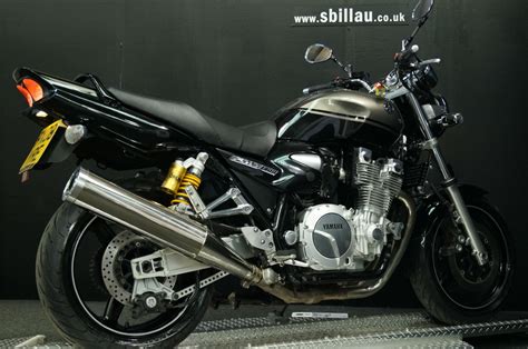 YAMAHA XJR RETRO NAKED MUSCLE BIKE MILES