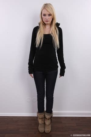 Smoky Hot Blonde Strips To Revel Spicy Hot Pussy Cute B XXX Dessert