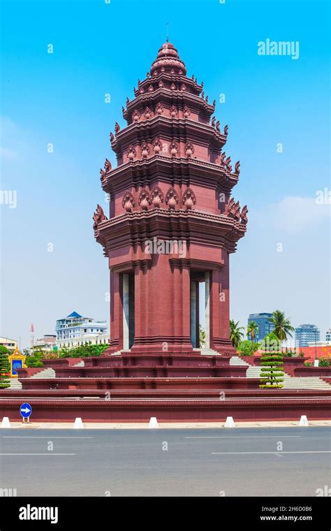 The Independence Monument Or Vimean Ekareach In Phnom Penh City