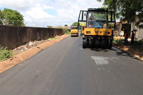 Via Principal Que Liga Rodovia Jk Ao Bairro Universidade Recebe Servi O