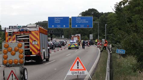 A66 Langenselbold Unfall Mann Schwer Verletzt Autobahn Gesperrt