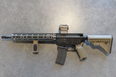 Réplique M4 type Tokyo Marui GBBR Bi ton Custom