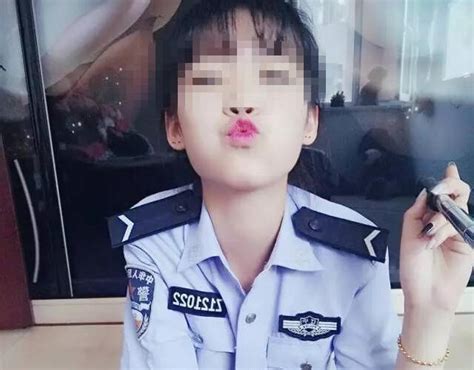 美女辅警发警服自拍不雅照被辞退