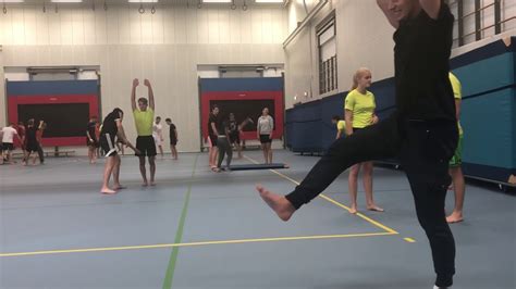 Halo Jaar 1 Handstand Beginsituatie Zijaanzicht YouTube