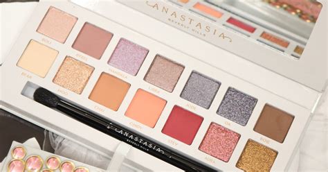 Mackarrie Beauty Style Blog Anastasia Beverly Hills Carli Bybel