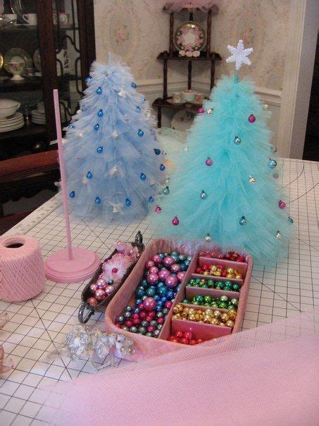 http://cluclu.ru/blog/podelki/1931.html | Tulle crafts, Christmas ...