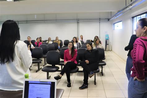 Equipes da Atenção Básica e Ambulatório de Pediatria e Obstetrícia do