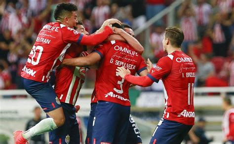 Fichajes El Refuerzo Que Le Urge A Chivas Y No Se Quiere Dar Cuenta