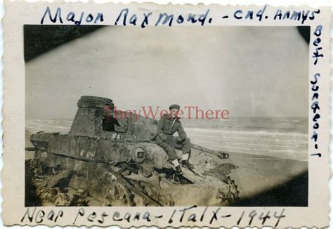 Wwii Photo St Army Group Major Raymond Captured German Panzer Tank